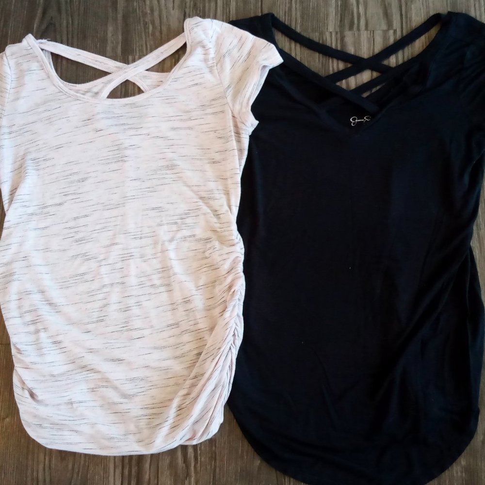 WOMEN’S SMALL/MEDIUM JESSICA SIMPSON MATERNITY TOP